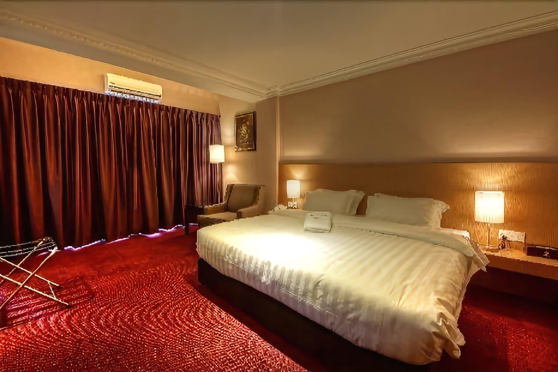 Merdeka Hotel Клуанг Экстерьер фото