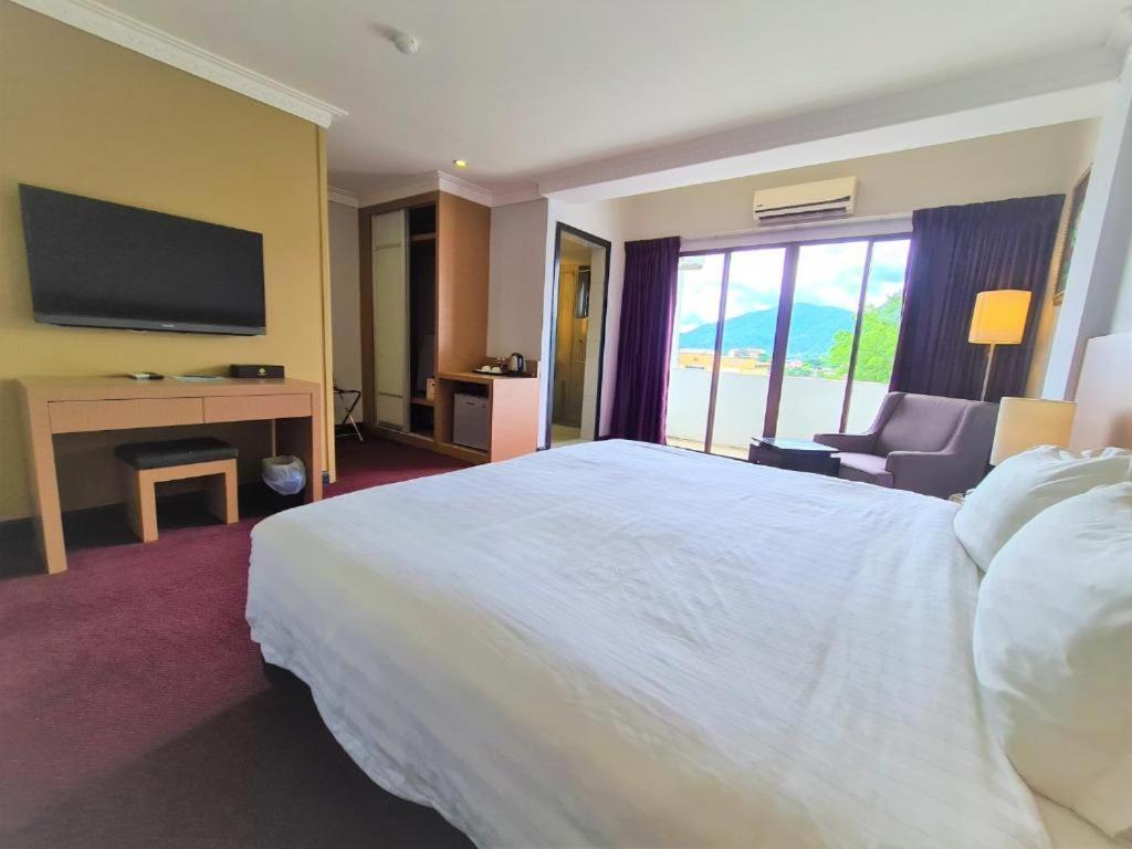 Merdeka Hotel Клуанг Экстерьер фото